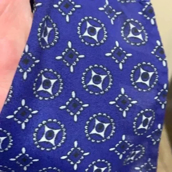 Cynthia Rowley lightweight tunic with planket which hides 3 buttons, V neck - Picture 4 of 8